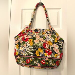 - Vera Bradley, beautiful quilted floral tote. Like new. Perfect size tote